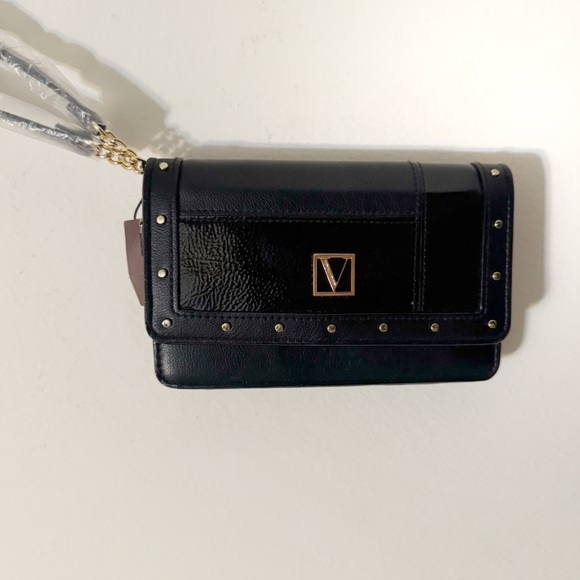 NWT Victoria’s Secret Studded Tech Wristlet - Picture 1 of 4